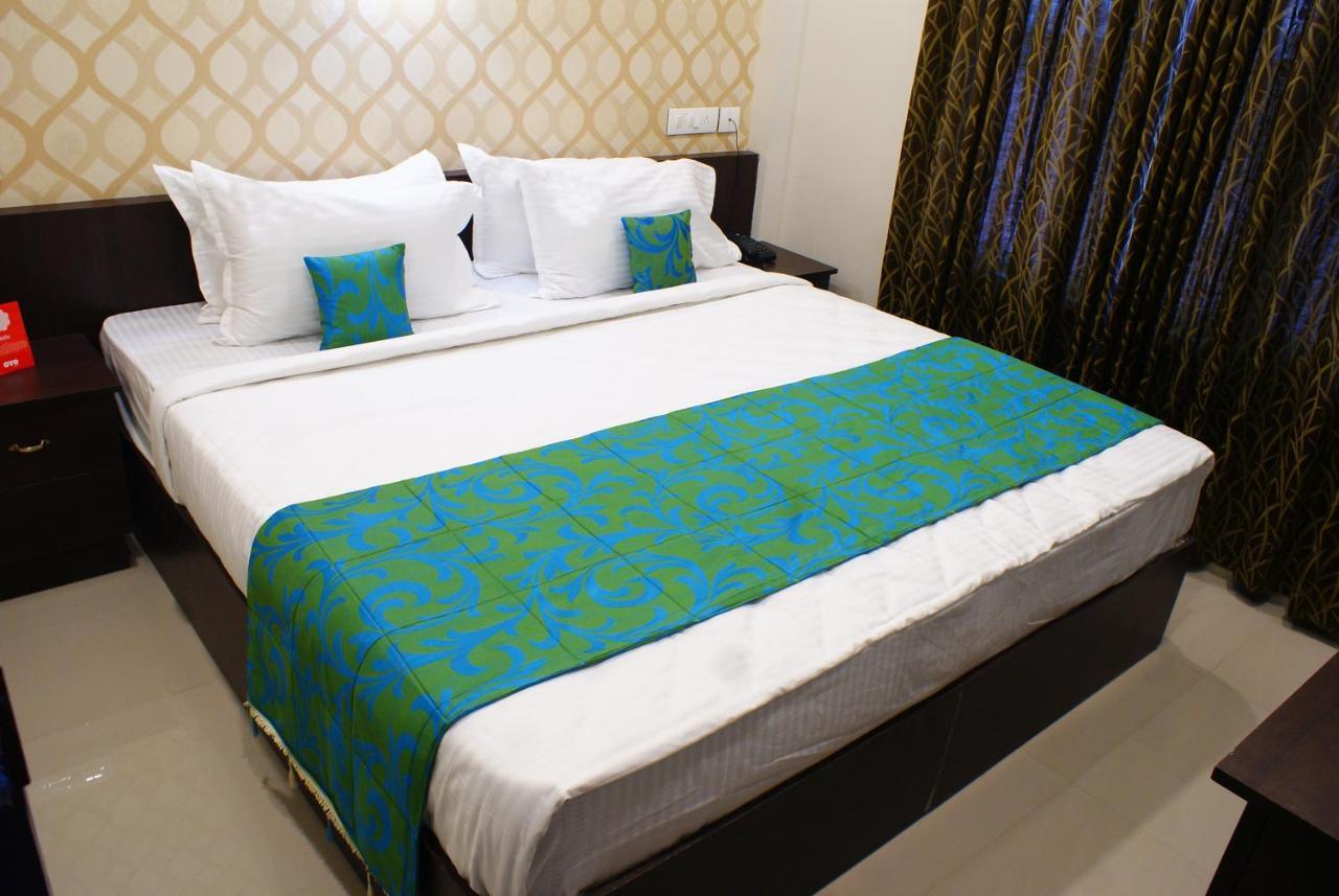 Collection O 8267 Galaxy Inn Kochi Eksteriør bilde