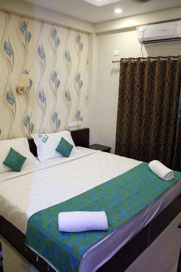 Collection O 8267 Galaxy Inn Kochi Eksteriør bilde
